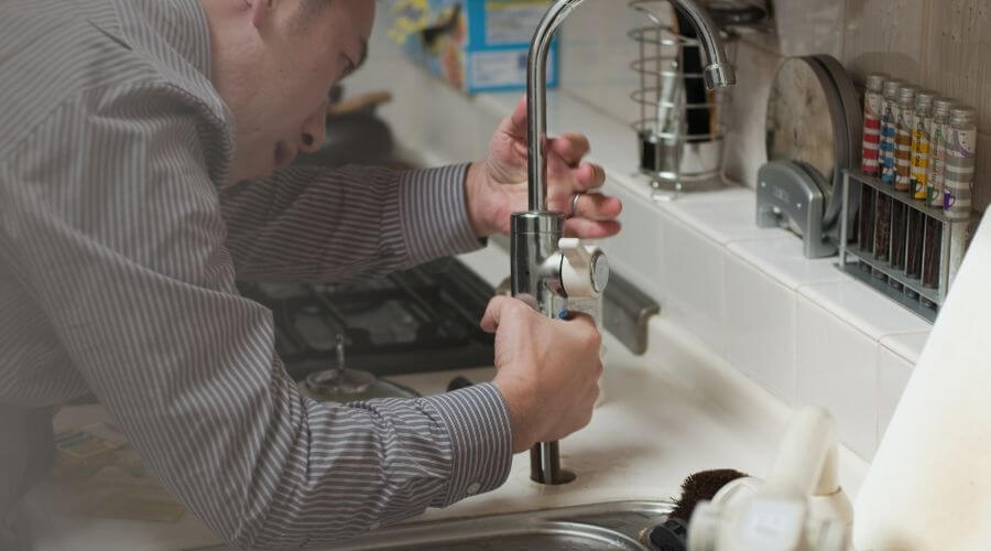 Professional Leak Detection Services in Geff, IL